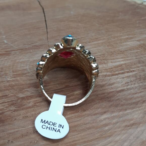 NWT Large Colorful Bohemian Statement Ring Women's Size 10 Gold Tone, Blue, Pink - Picture 2 of 5